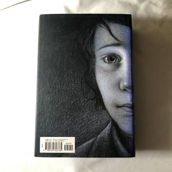 The Invention of Hugo Cabret Hardcover – Illustrated, by Brian Selznick EUC - Picture 3 of 4